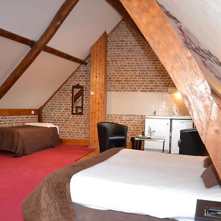 Le Domaine Des Cigognes Hotel Ennevelin Buitenkant foto