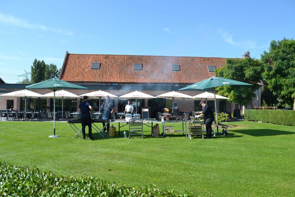 Le Domaine Des Cigognes Hotel Ennevelin Buitenkant foto