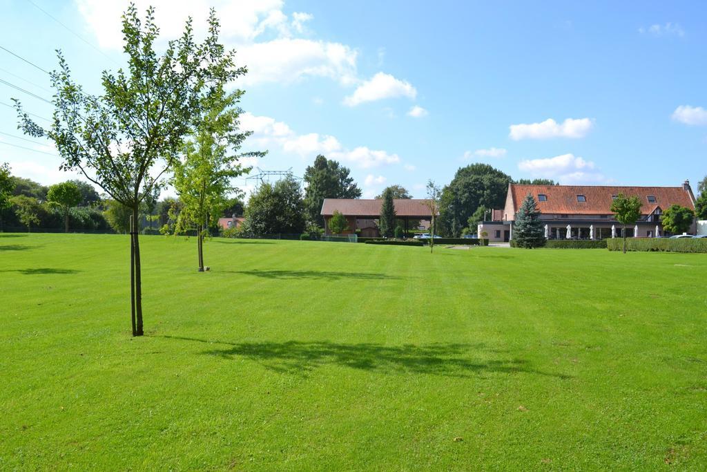 Le Domaine Des Cigognes Hotel Ennevelin Buitenkant foto