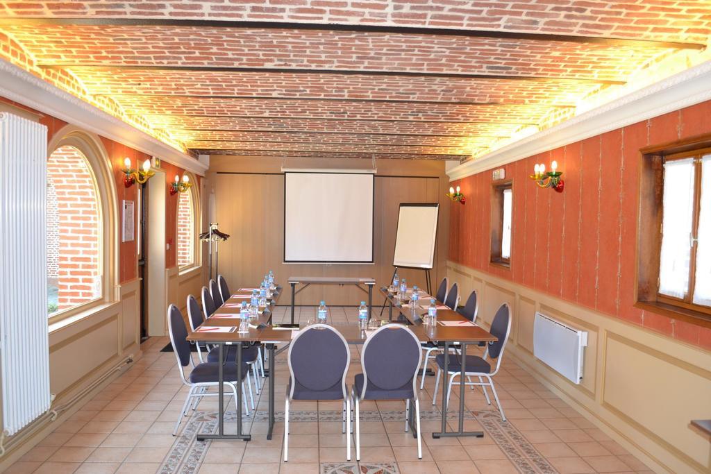 Le Domaine Des Cigognes Hotel Ennevelin Buitenkant foto