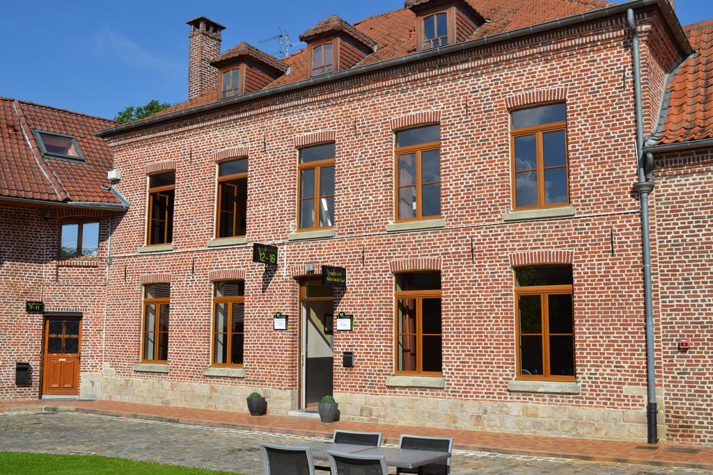 Le Domaine Des Cigognes Hotel Ennevelin Buitenkant foto