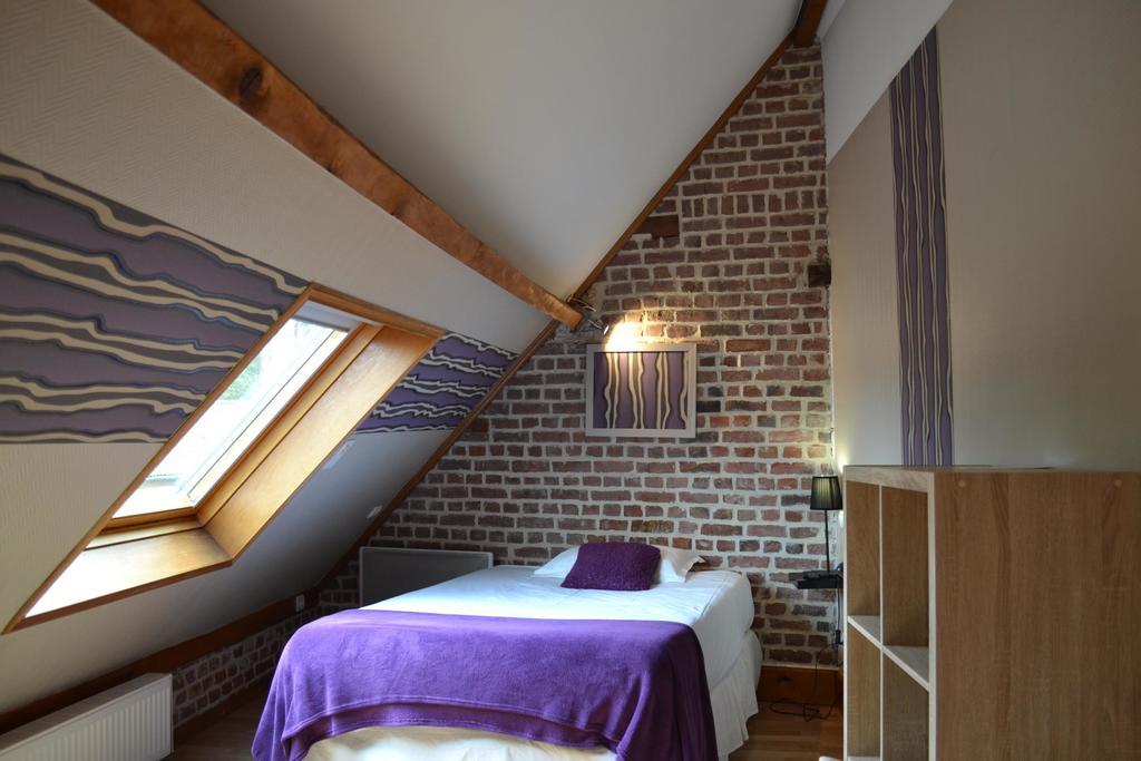 Le Domaine Des Cigognes Hotel Ennevelin Kamer foto