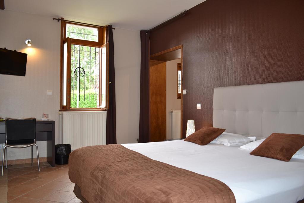 Le Domaine Des Cigognes Hotel Ennevelin Kamer foto