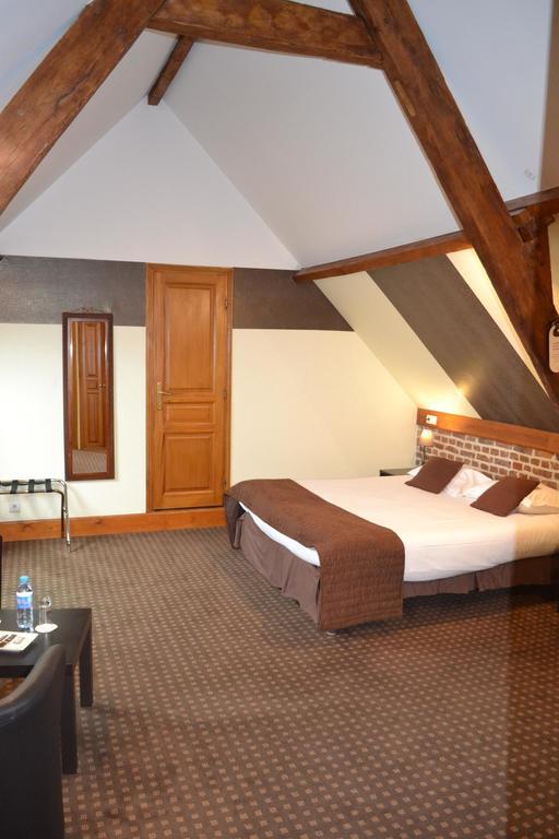 Le Domaine Des Cigognes Hotel Ennevelin Kamer foto