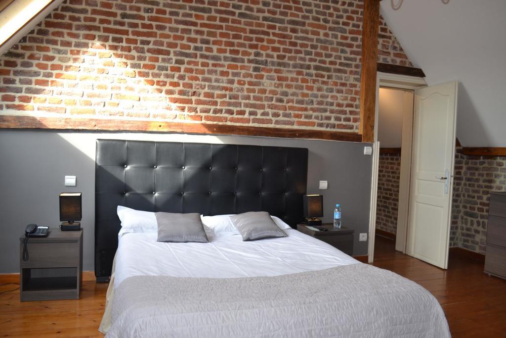 Le Domaine Des Cigognes Hotel Ennevelin Kamer foto