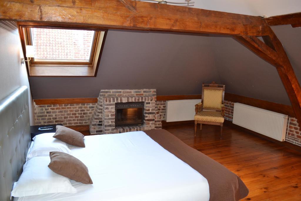 Le Domaine Des Cigognes Hotel Ennevelin Kamer foto