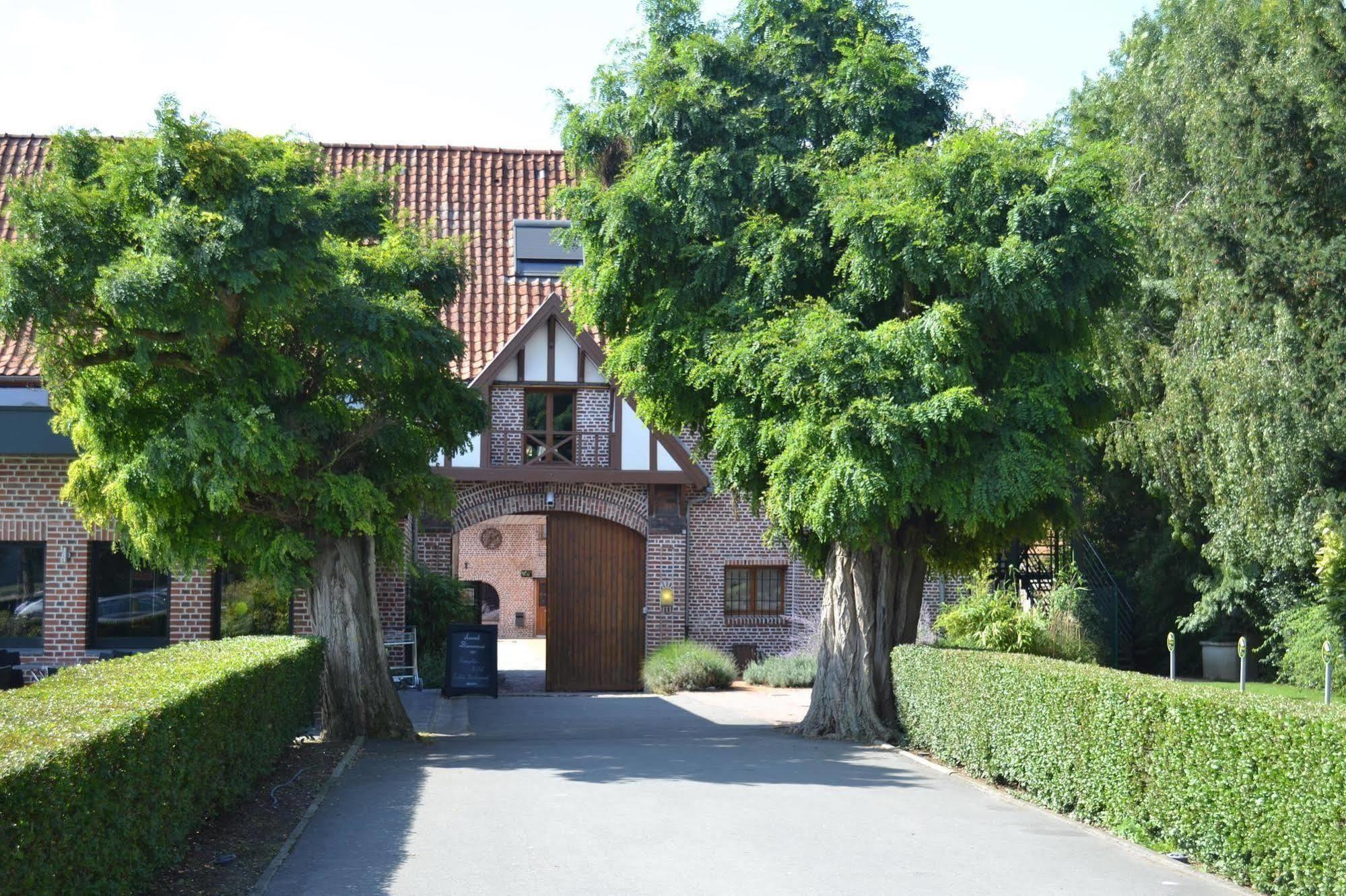 Le Domaine Des Cigognes Hotel Ennevelin Buitenkant foto